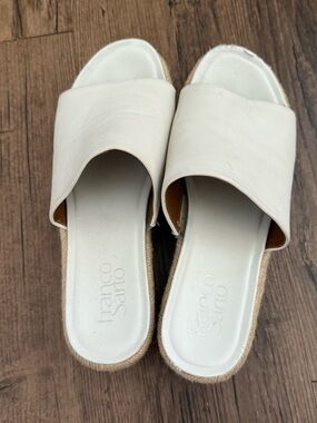 Franco Sarto Off-White Platform Slide